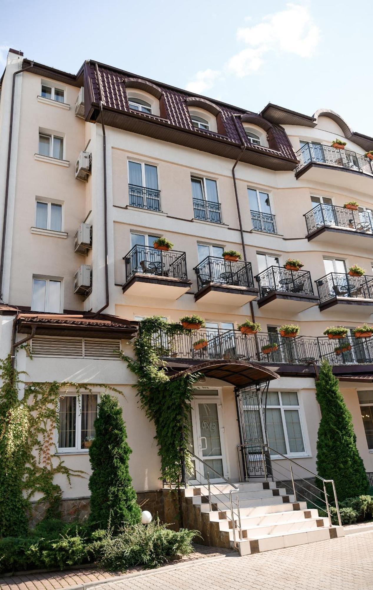 Nota Bene Hotel & Restaurant Lviv Ngoại thất bức ảnh