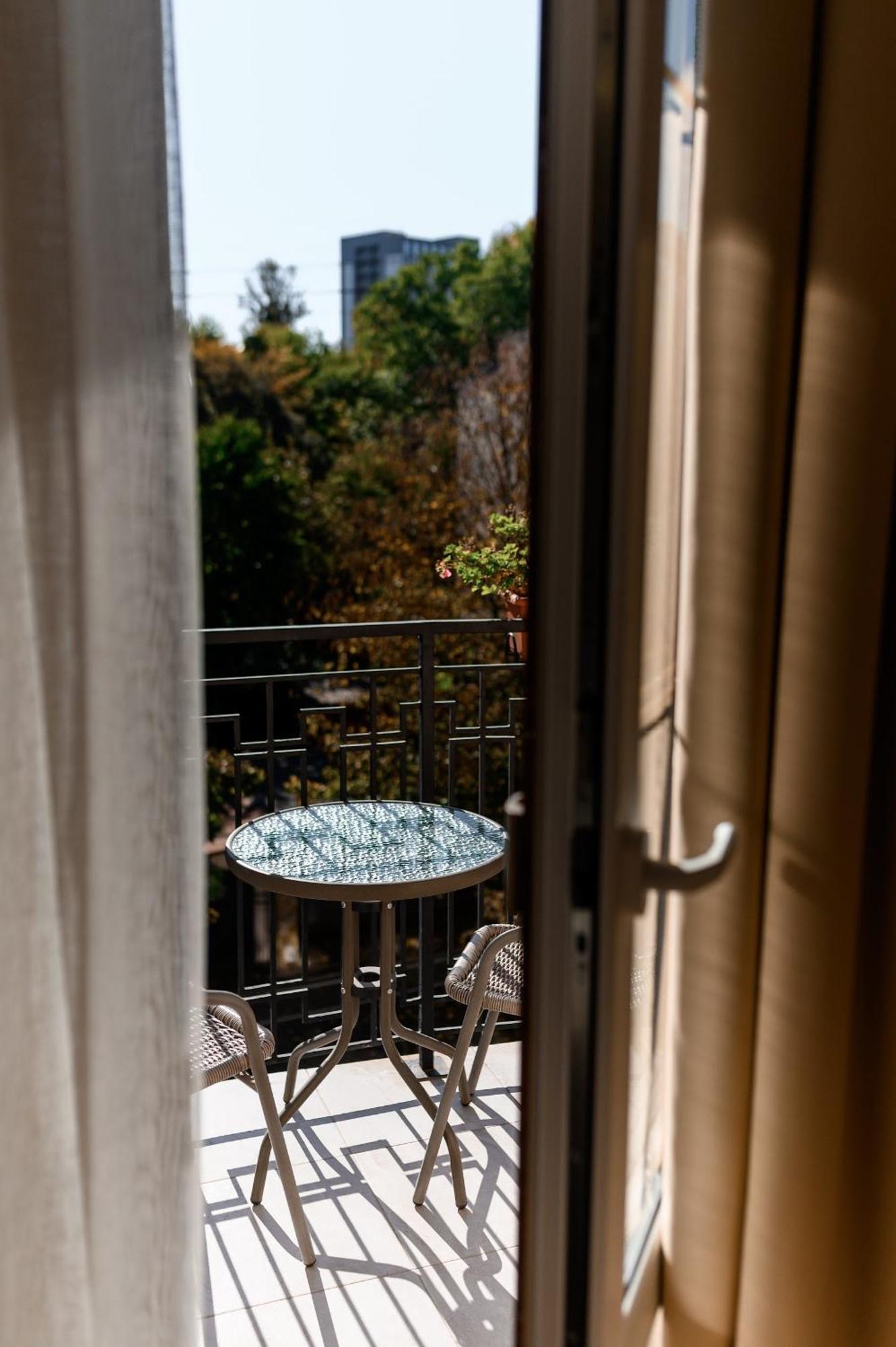 Nota Bene Hotel & Restaurant Lviv Ngoại thất bức ảnh