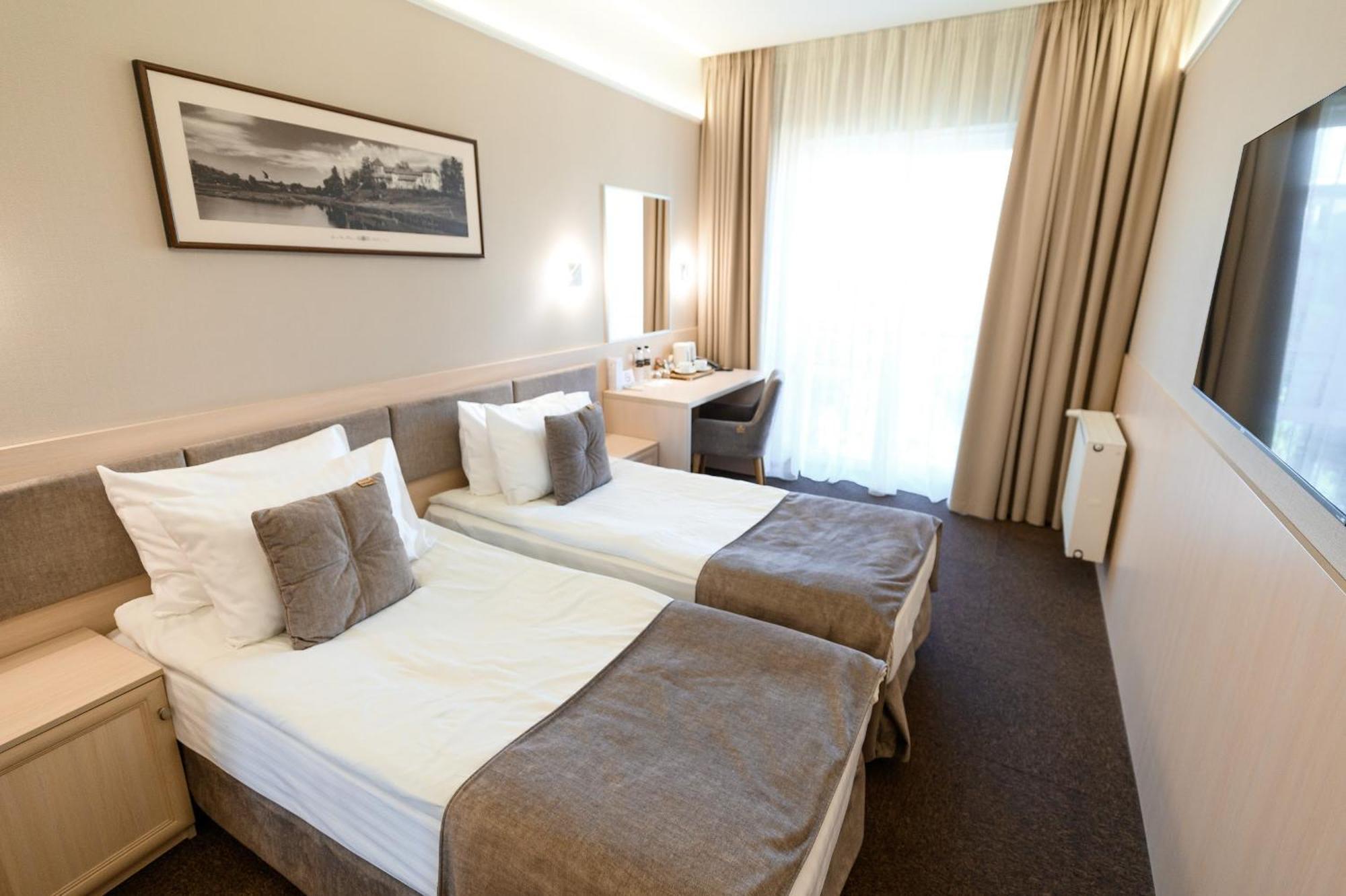 Nota Bene Hotel & Restaurant Lviv Ngoại thất bức ảnh