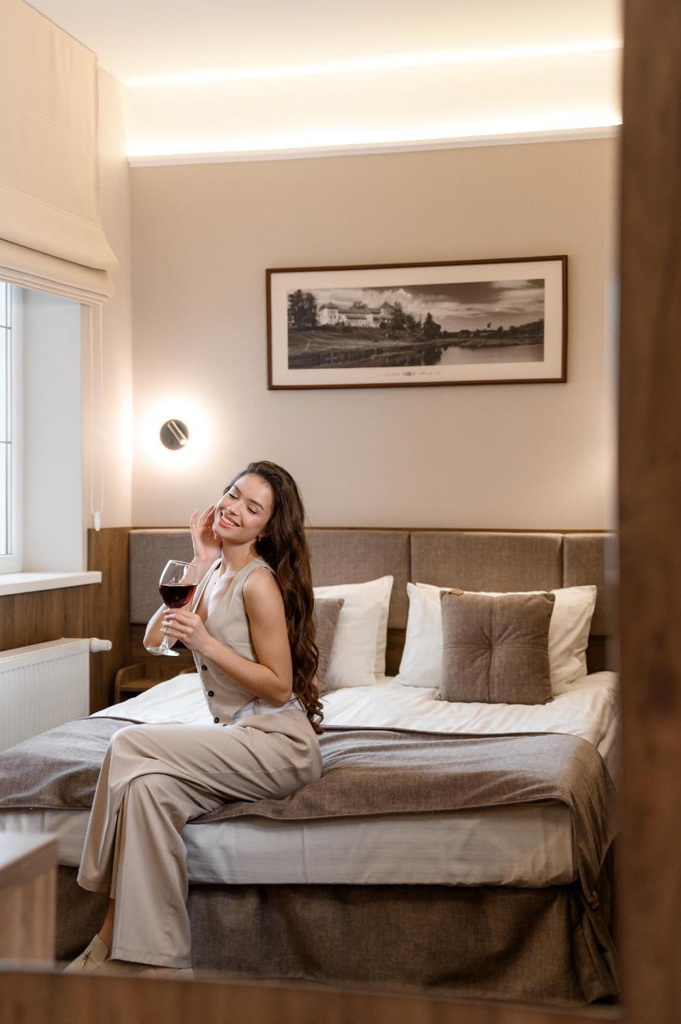 Nota Bene Hotel & Restaurant Lviv Ngoại thất bức ảnh